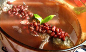 Cá chép nấu đậu đỏ tốt cho sức khỏe